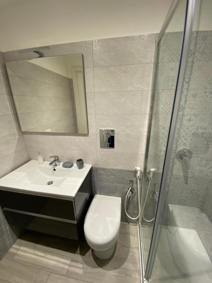 2B Fifteen Floor Suite Napoli Bagian luar foto