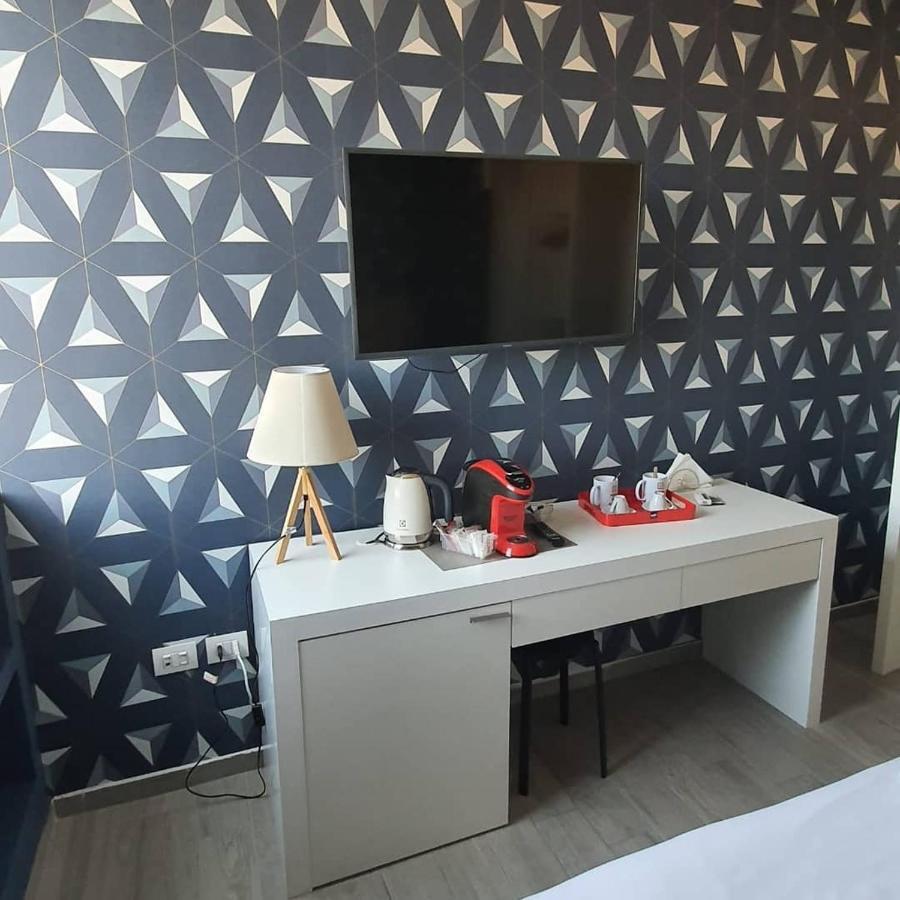 2B Fifteen Floor Suite Napoli Bagian luar foto