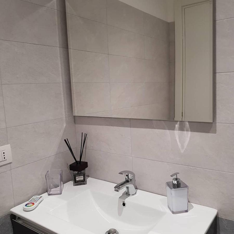 2B Fifteen Floor Suite Napoli Bagian luar foto